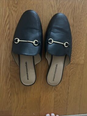 Amazon Essentials Black Slip-On Mule Loafers with Gold Bit